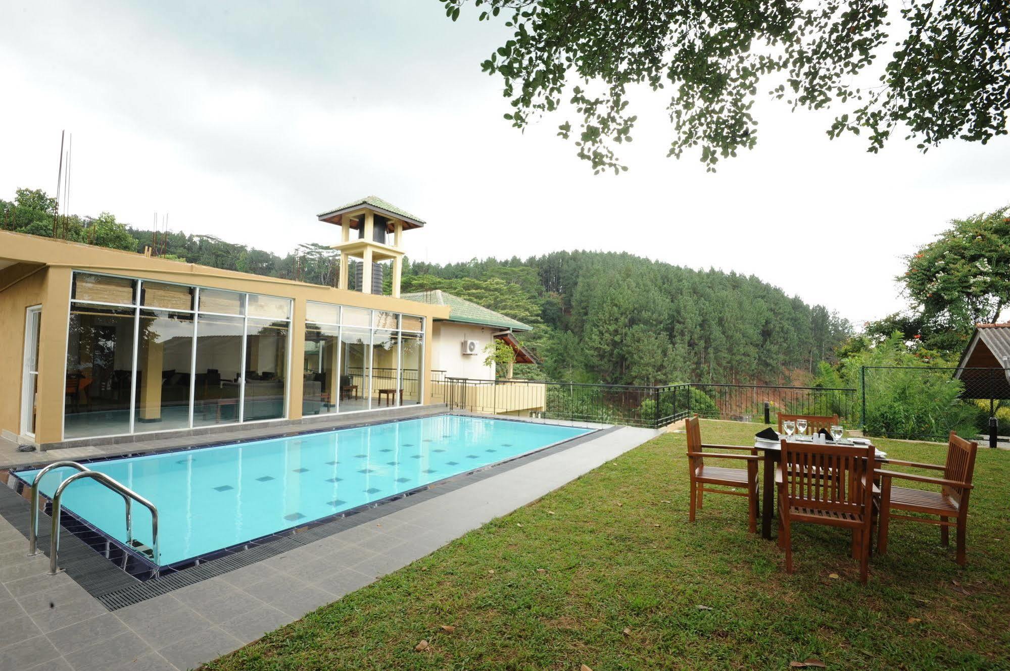 Melheim Kandy Villas Extérieur photo