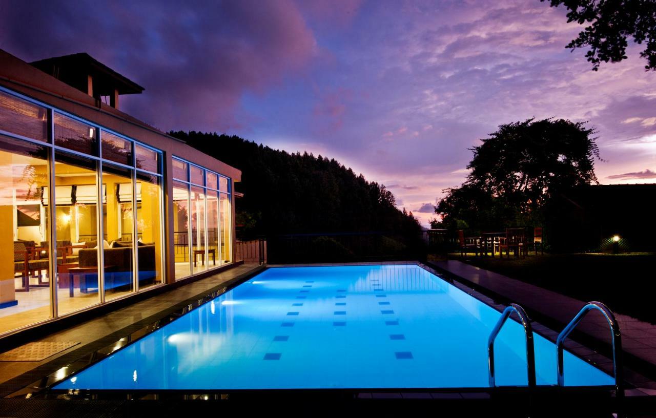 Melheim Kandy Villas Extérieur photo