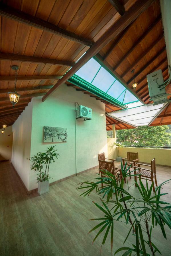Melheim Kandy Villas Extérieur photo