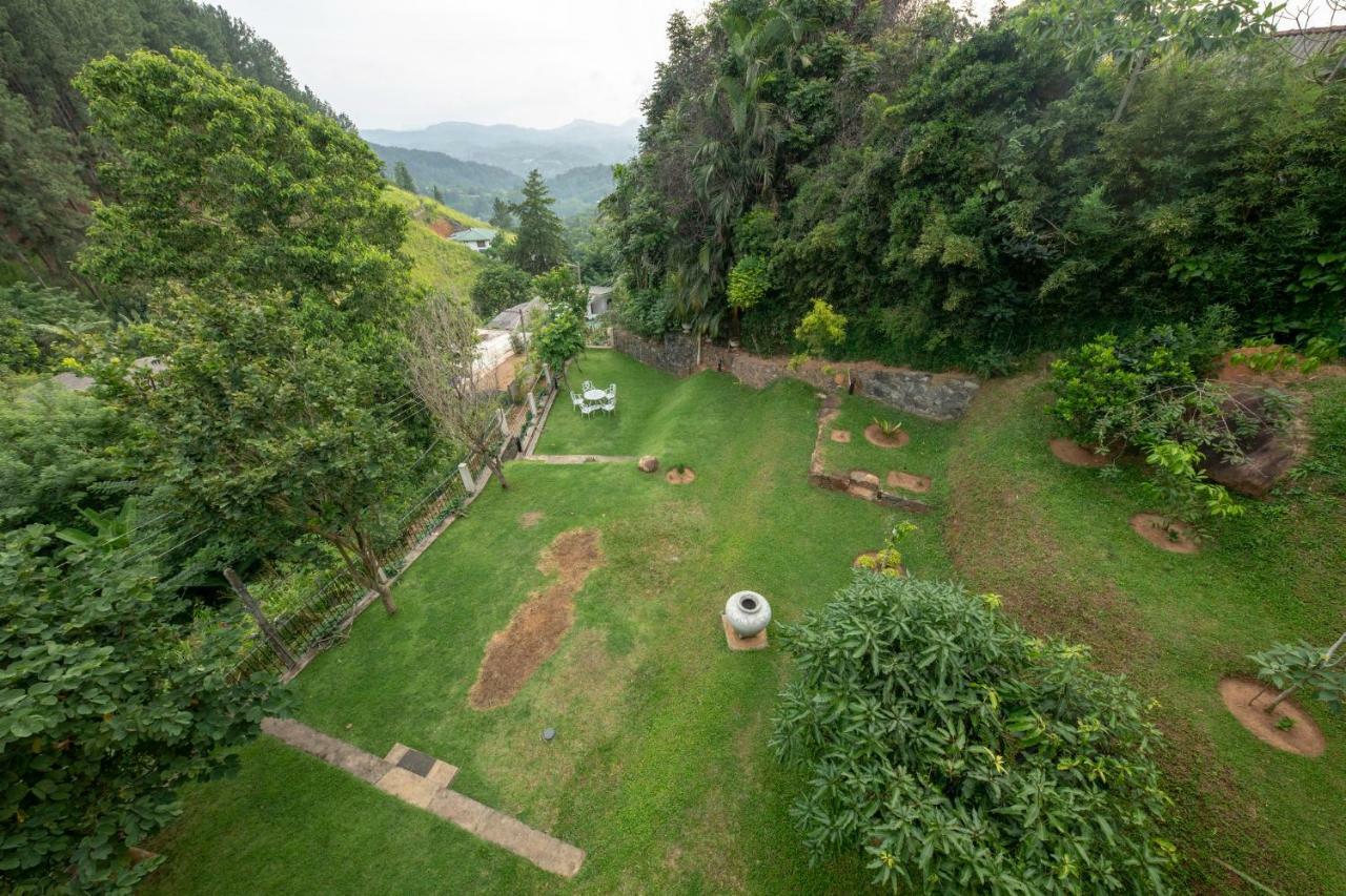 Melheim Kandy Villas Extérieur photo
