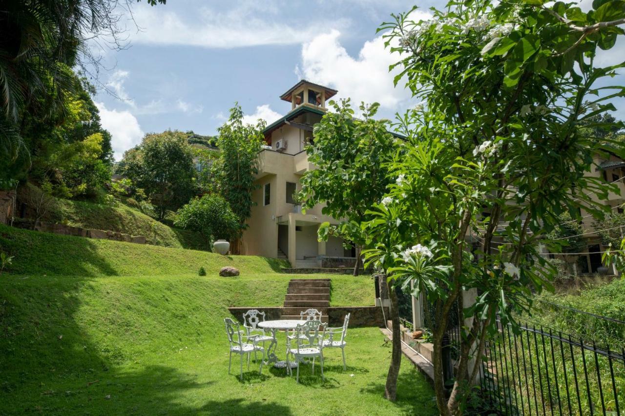 Melheim Kandy Villas Extérieur photo