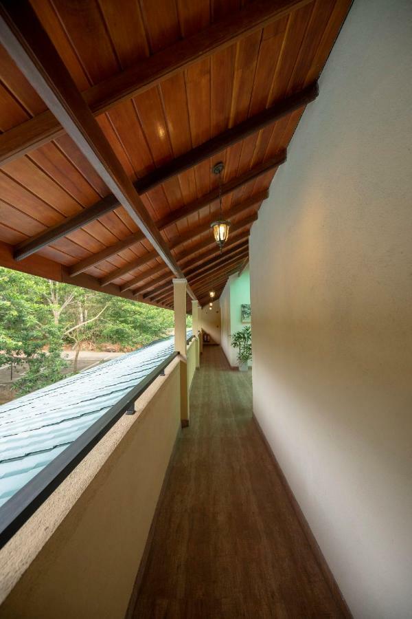 Melheim Kandy Villas Extérieur photo