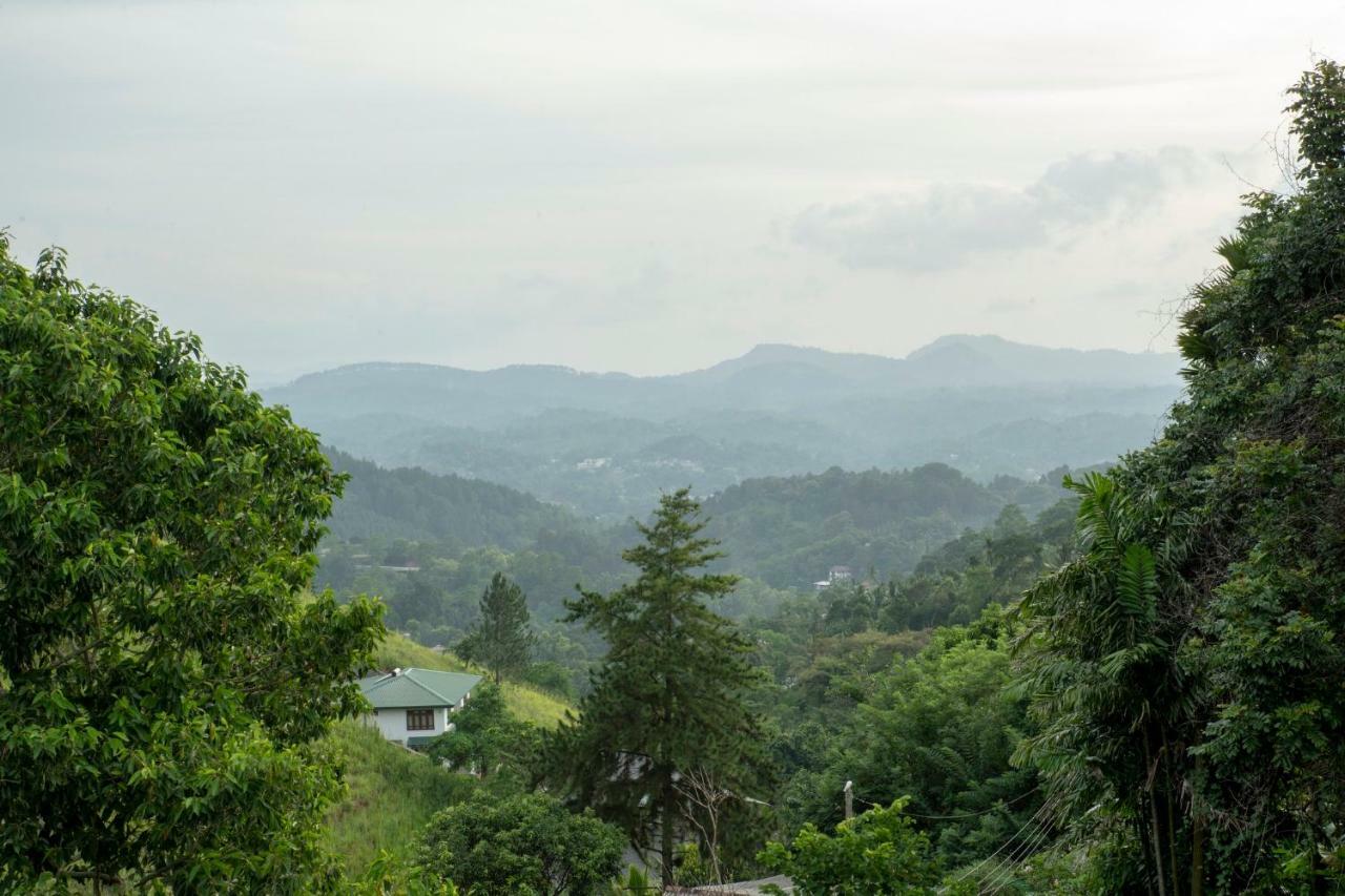 Melheim Kandy Villas Extérieur photo