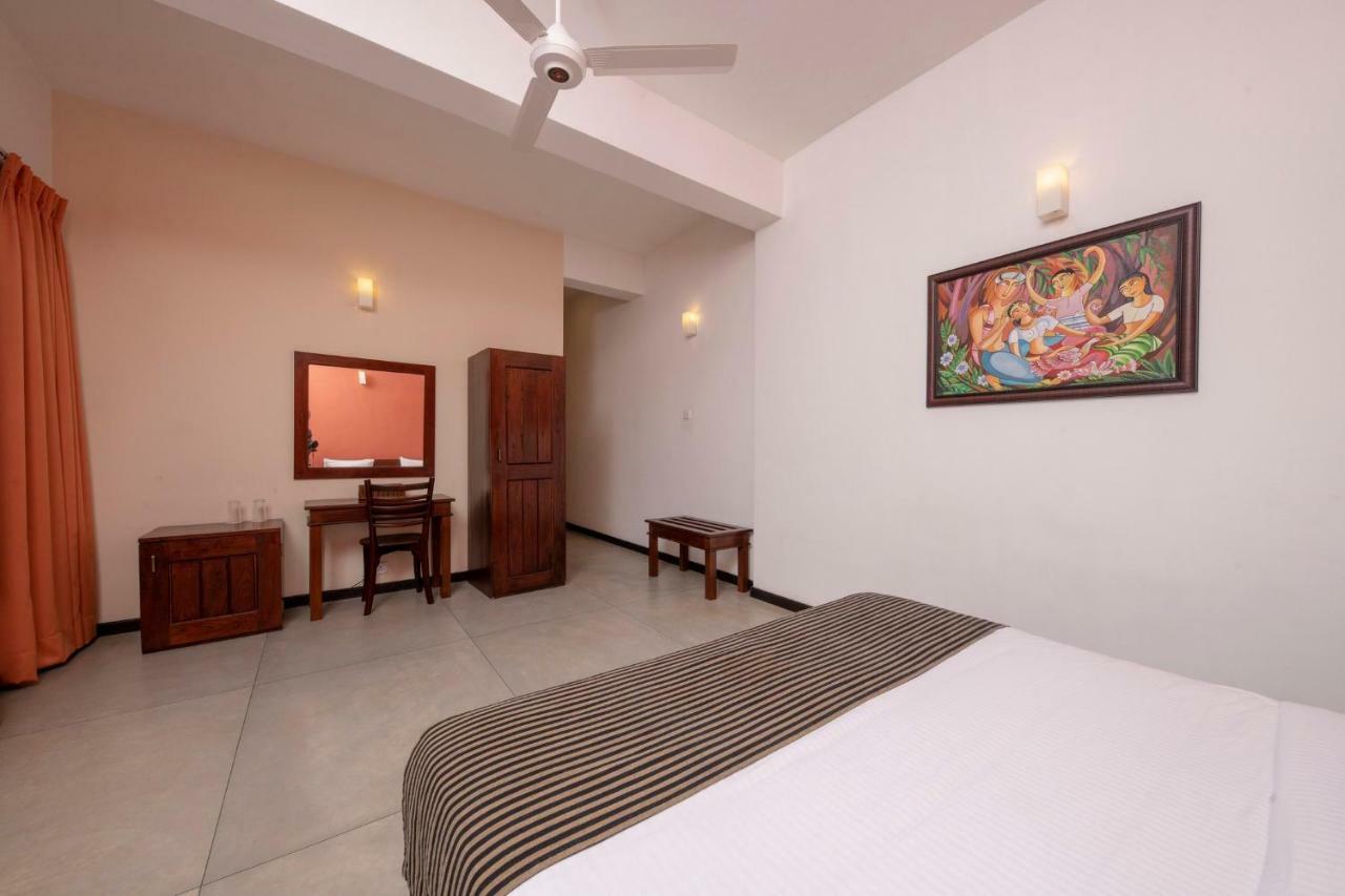 Melheim Kandy Villas Extérieur photo