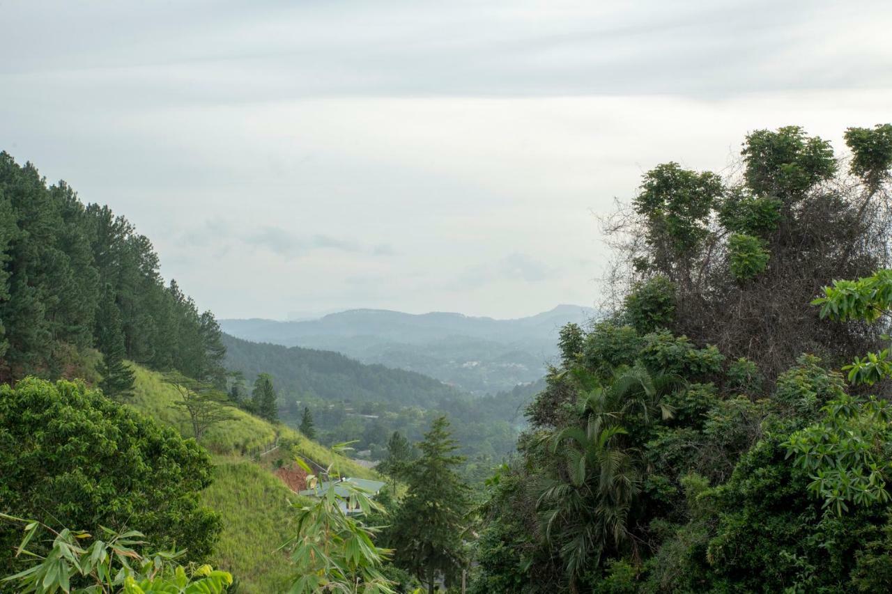 Melheim Kandy Villas Extérieur photo