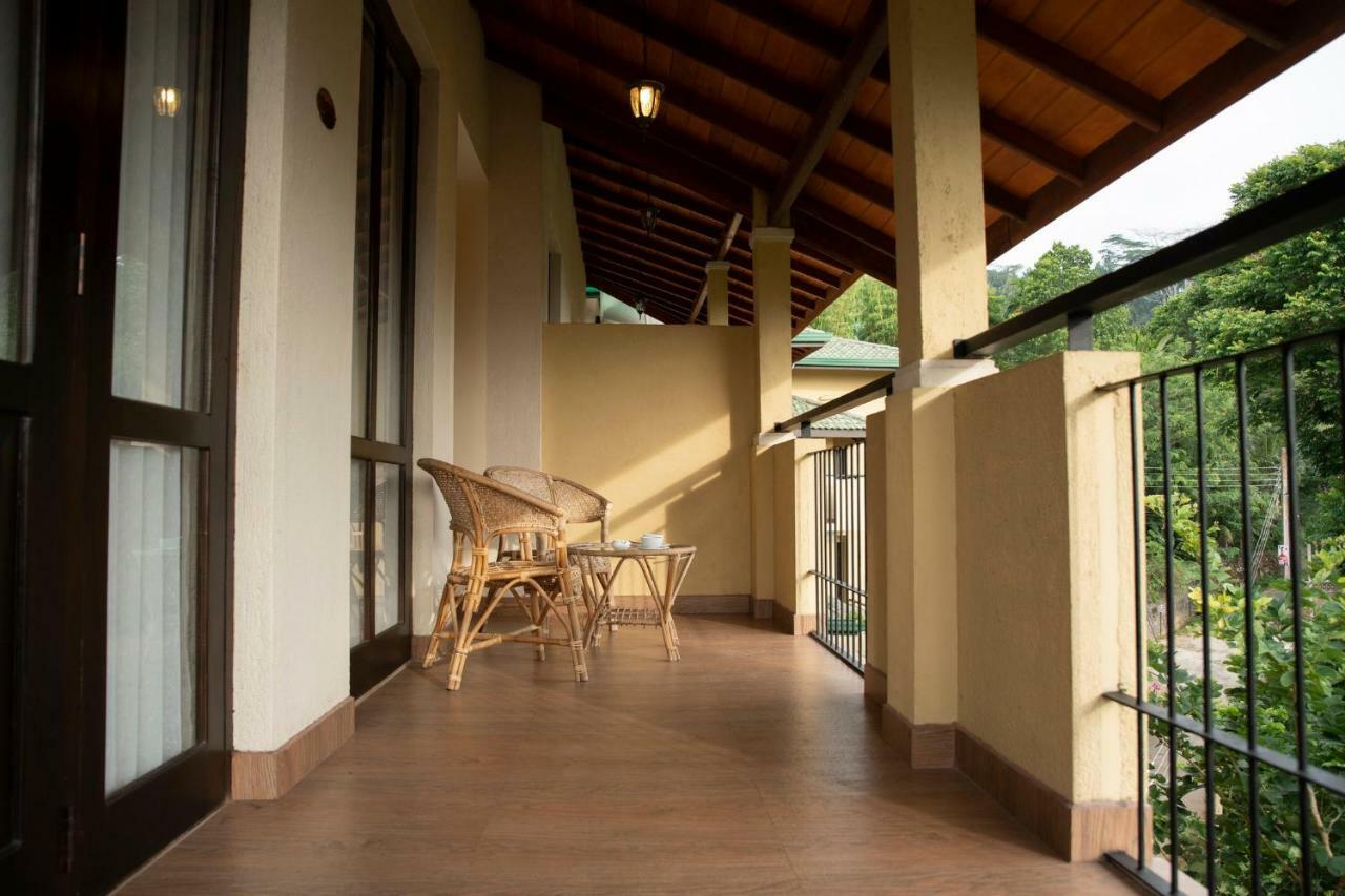 Melheim Kandy Villas Extérieur photo